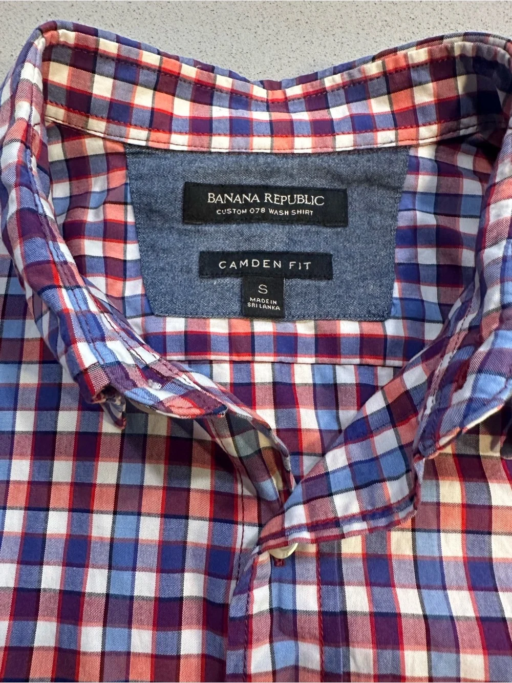 Banana Republic Red, Blue & White Plaid Button-Down Shirt